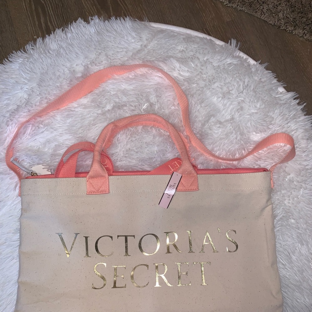 Victoria’s Secret - Picture 4 of 8